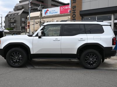 TOYOTA LAND CRUISER 250 - 8