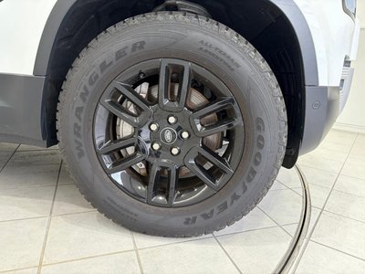 LAND ROVER DEFENDER - 9