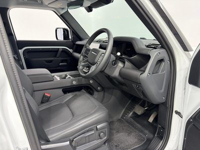 LAND ROVER DEFENDER - 3