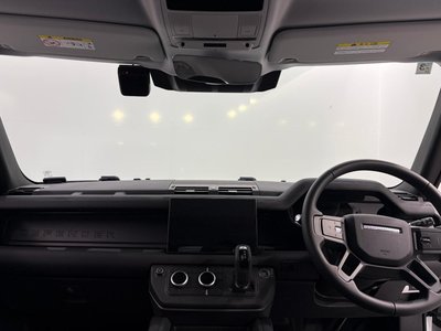 LAND ROVER DEFENDER - 2