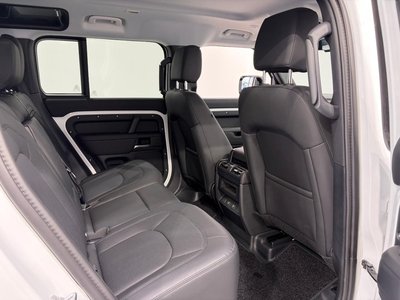 LAND ROVER DEFENDER - 4