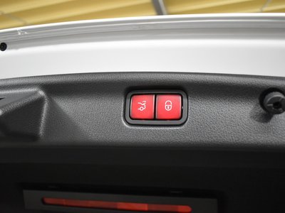 صورة مصغرة 16 لـ 2022 Mercedes-BENZ C-CLASS AMG