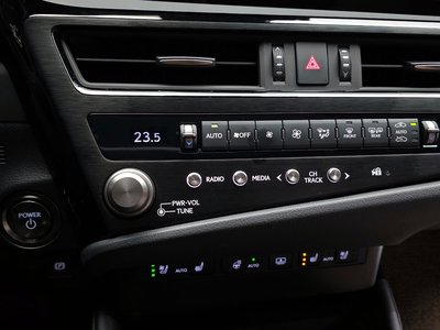 2025 Lexus ES thumbnail 22