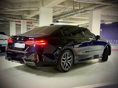 2026 BMW 5 SERIES photo 3