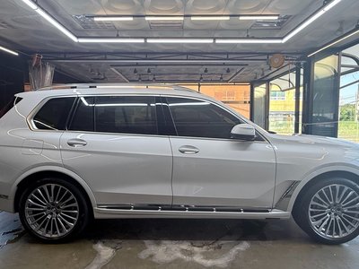BMW X7 - 1