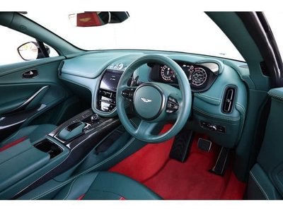 ASTON MARTIN DBX - 3