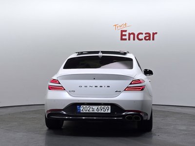 2021 Genesis THE NEW G70 photo 3