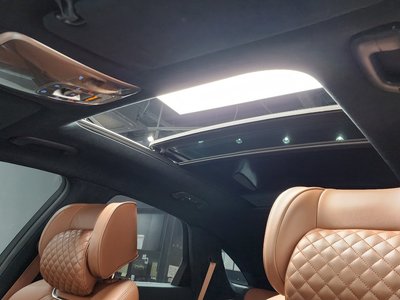 2021 Genesis GV70 — миниатюра 18