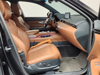 2021 Genesis GV70 — миниатюра 11