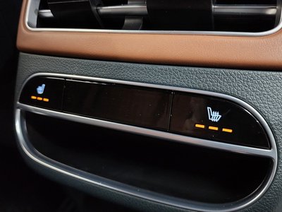 2021 Genesis GV70 — миниатюра 19