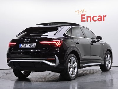 2022 AUDI Q3 — фото 2
