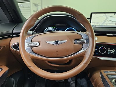 2021 Genesis GV70 — миниатюра 13