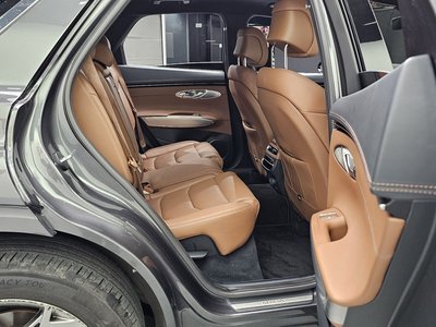 2021 Genesis GV70 — миниатюра 12