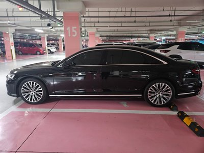 AUDI A8 - 3
