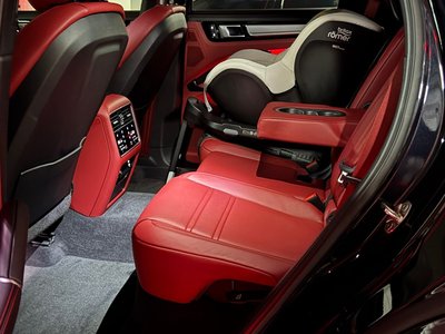 2022 Porsche CAYENNE — миниатюра 12