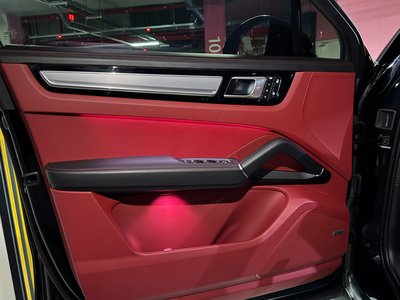 2022 Porsche CAYENNE — миниатюра 14