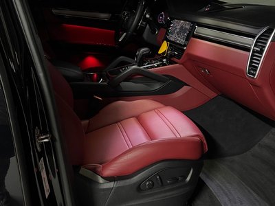 2022 Porsche CAYENNE — миниатюра 11