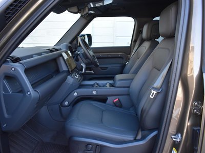 2025 LAND Rover DEFENDER 缩略图 16