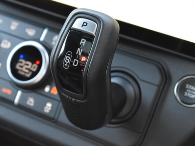 2025 LAND Rover DEFENDER 缩略图 28
