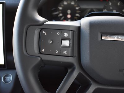 2025 LAND Rover DEFENDER 缩略图 23