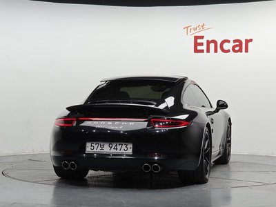 PORSCHE 911 - 4