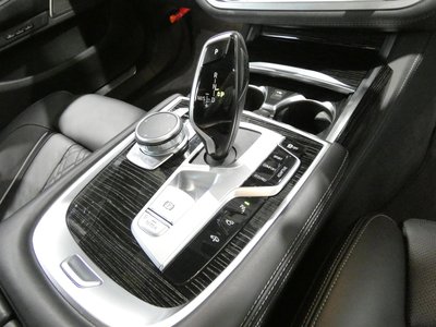 2021 BMW 7 SERIES thumbnail 12