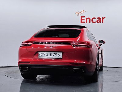 2019 Porsche PANAMERA 照片 3