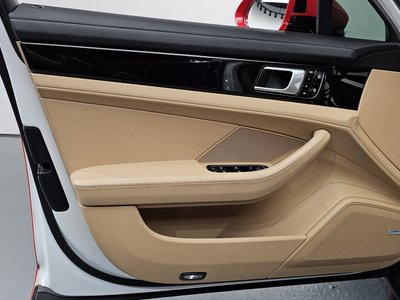 صورة مصغرة 14 لـ 2019 Porsche PANAMERA