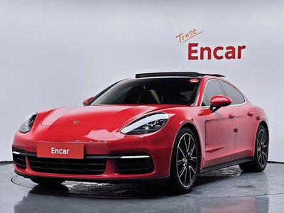 2019 Porsche PANAMERA 照片 1