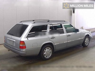 MERCEDES-BENZ E-CLASS - 5