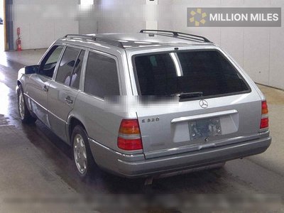 MERCEDES-BENZ E-CLASS - 2