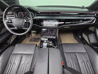 صورة 5 لـ 2020 AUDI A8