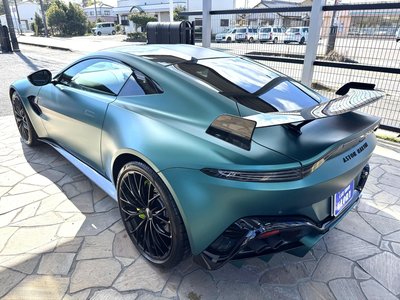 ASTON MARTIN VANTAGE - 8