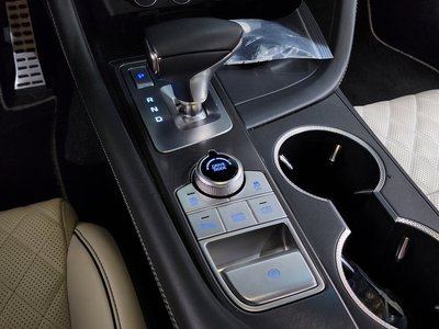 2023 Genesis THE NEW G70 thumbnail 12