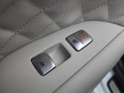 2023 Genesis THE NEW G70 thumbnail 28
