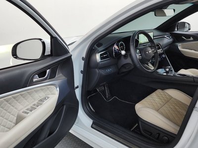 2023 Genesis THE NEW G70 thumbnail 13