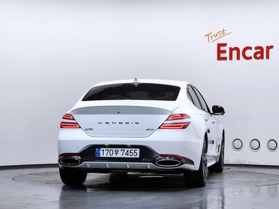 2023 Genesis THE NEW G70 photo 3