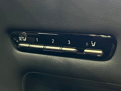 صورة مصغرة 33 لـ 2021 Lexus LS