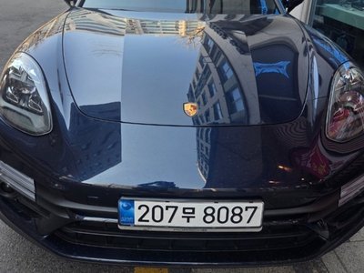 PORSCHE PANAMERA - 1