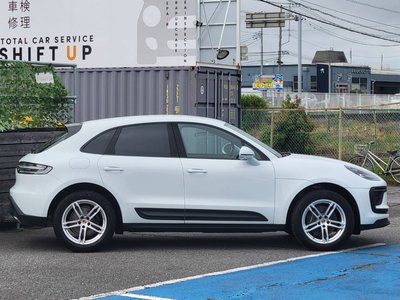 PORSCHE MACAN - 5