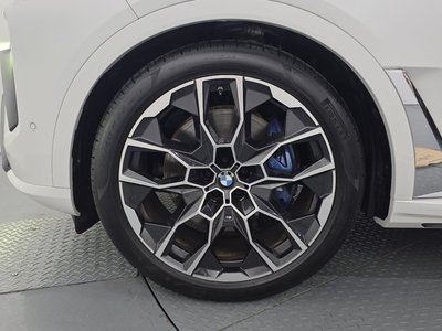 2024 BMW X7 photo 6