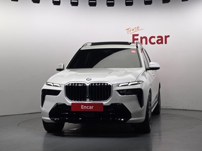 2024 BMW X7 photo 2
