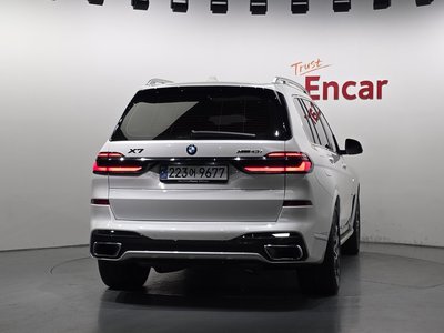 2024 BMW X7 photo 3