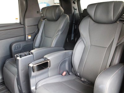 2024 Toyota ALPHARD — фото 10