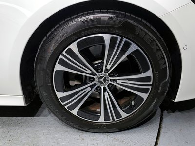 MERCEDES-BENZ E-CLASS - 6