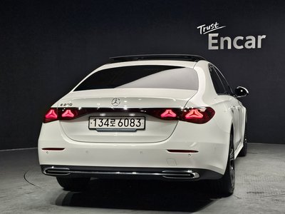 MERCEDES-BENZ E-CLASS - 4