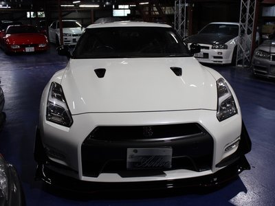 NISSAN GT-R - 3