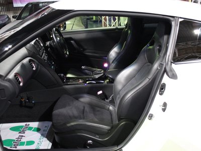 NISSAN GT-R - 4