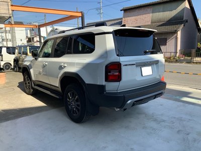 TOYOTA LAND CRUISER 250 - 7