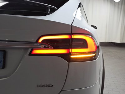 2019 Tesla MODEL X — фото 10